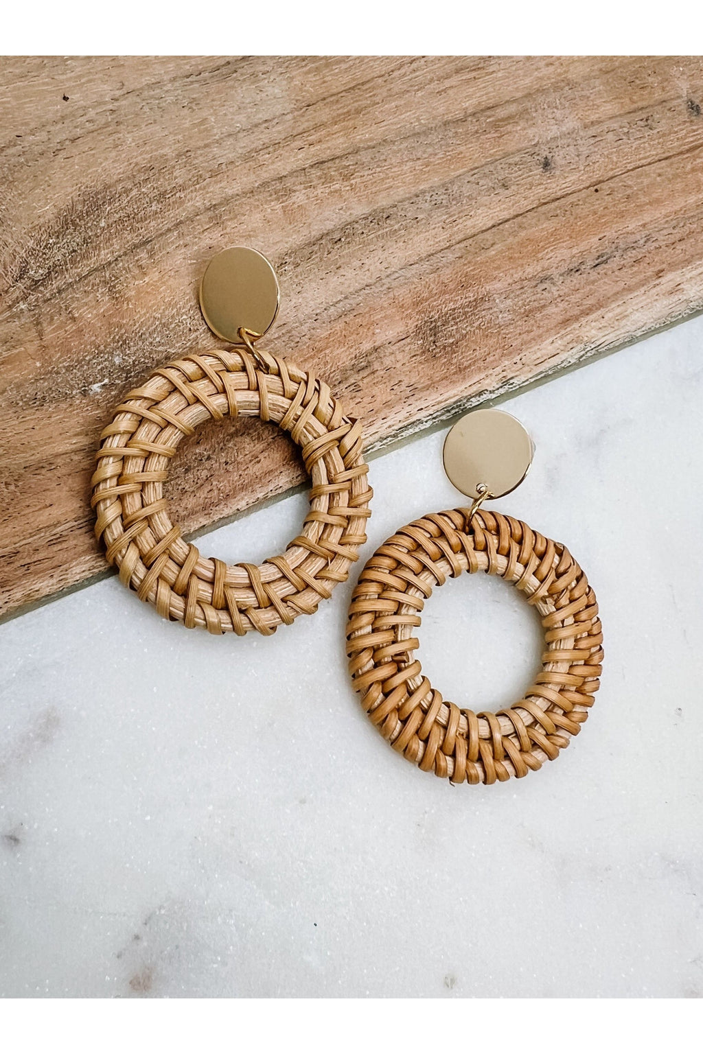 Circle Whicker Earrings